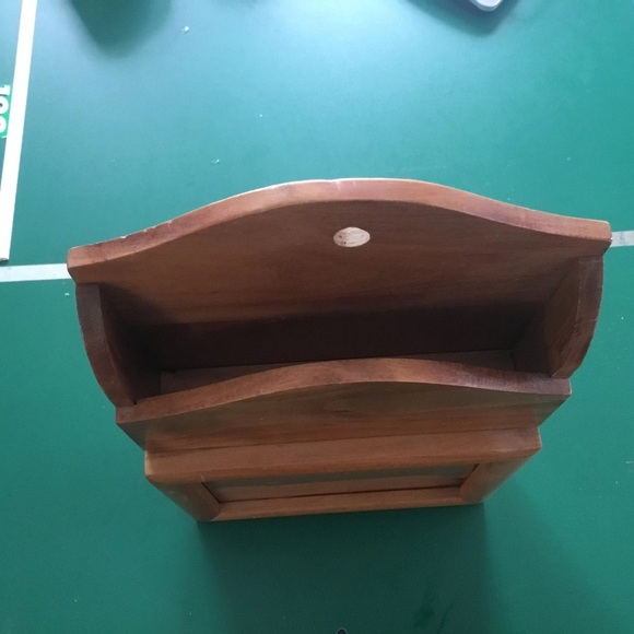 Vintage wooden wall- mount key holder with ability to put picture in front - Picture 5 of 6